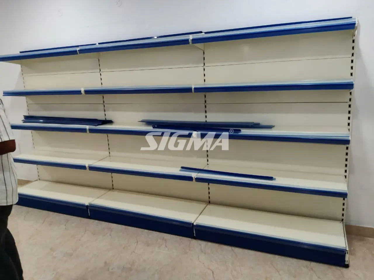 839624668_Premium display rack Bangalore.webp